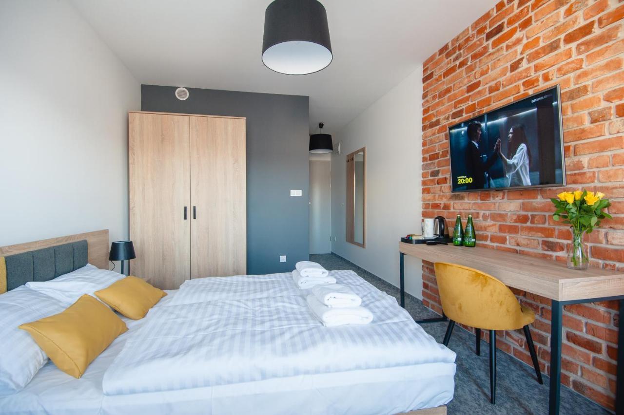 Aparthotel Gostyn Екстер'єр фото