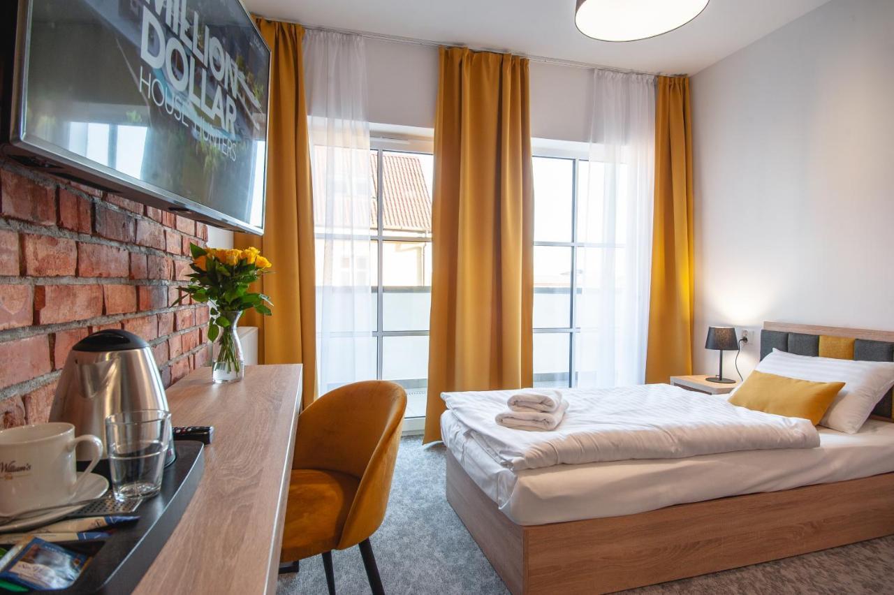 Aparthotel Gostyn Екстер'єр фото